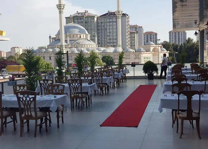 Sarissa Hotel
